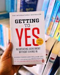 Getting to Yes: Negotiating Agreement Without Giving In by Roger Fisher and William Ury – Principled Negotiation Guide, Conflict Resolution Strategy Book, Business Communication and Win-Win Agreement