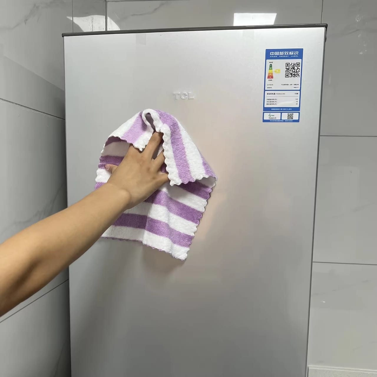 5pcs Coral Fleece Towel, Strong Absorbency, No Lint & Color Fading, Soft & Skin-Friendly, Pack Of 5 In Random Colors, Great For Home Use, Face Wash, Bathing, Or Hair Drying. Face towel, kitchen towel.
