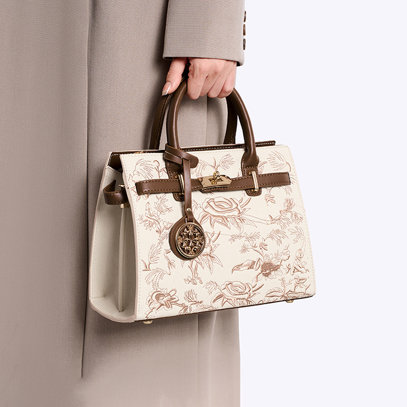High standardHot Sale 2026 Summer Women's Tote Bag - Large Capacity Ladies Handbag Stylish Shoulder & Crossbody Bag for Daily UseBuy 1 bag free taking 1 set of jewelry set values KSH299.00