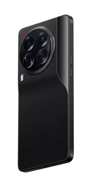 Tecno CAMON 30 Premier 5G, 512GB, 12GB RAM, 6.77" AMOLED, Dual SIM, 5000mAh - Lava Black, Fingerprint (under display, optical)Camera – Triple 50 MP (wide), 50 MP (periscope telephoto), 50 MP