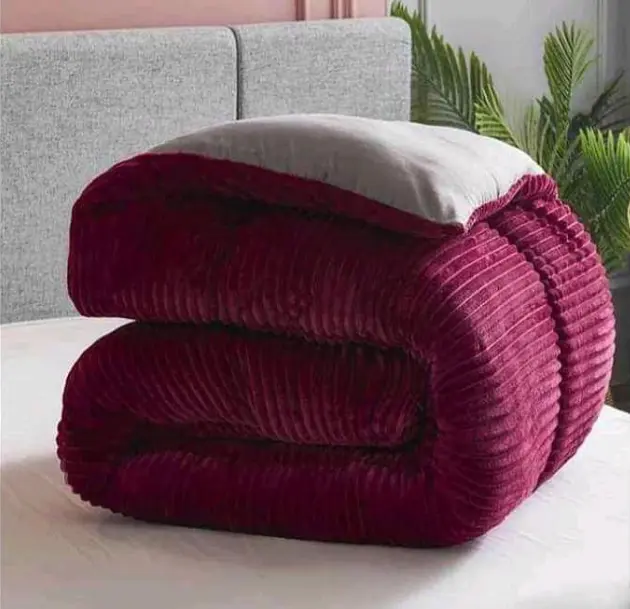 4pcs 6*7 Fts Heavy Fleece Velvet Duvet – The Cosy Bedding Kenya — Available in king sizes, includes a bedsheet and pillowcases, approximately Adds a luxurious look to the bedroom