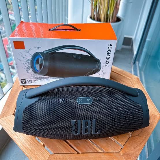 Portable BoomsBox bluetooth Speaker