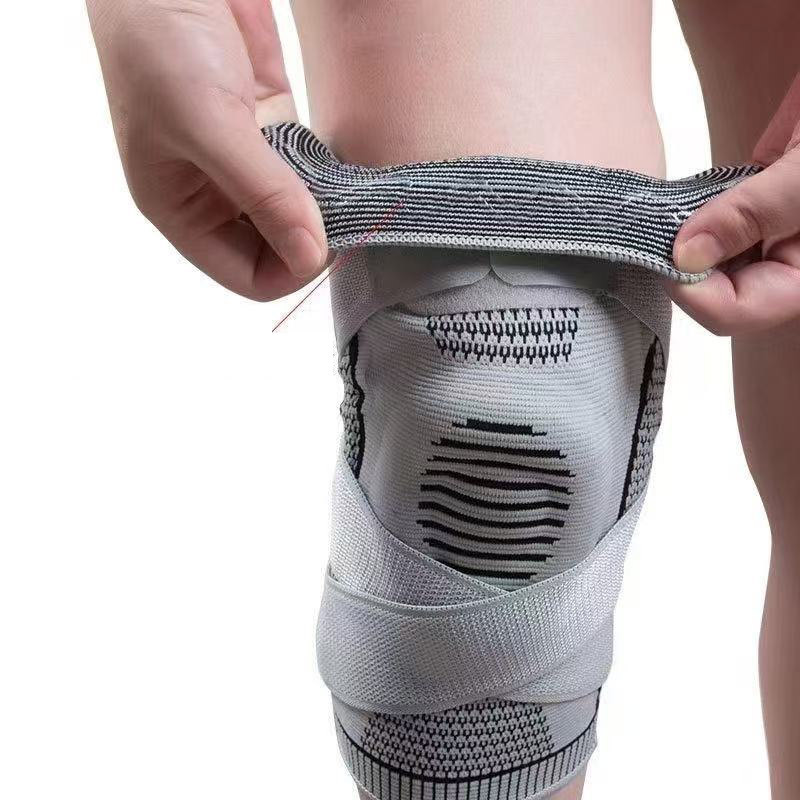 Compression Knee Brace Support with Adjustable Strap Silicone Pad Meniscus Tear Pain Relief Knee Sleeve for Sports Running Gym Arthritis Joint Recovery Knee Protector