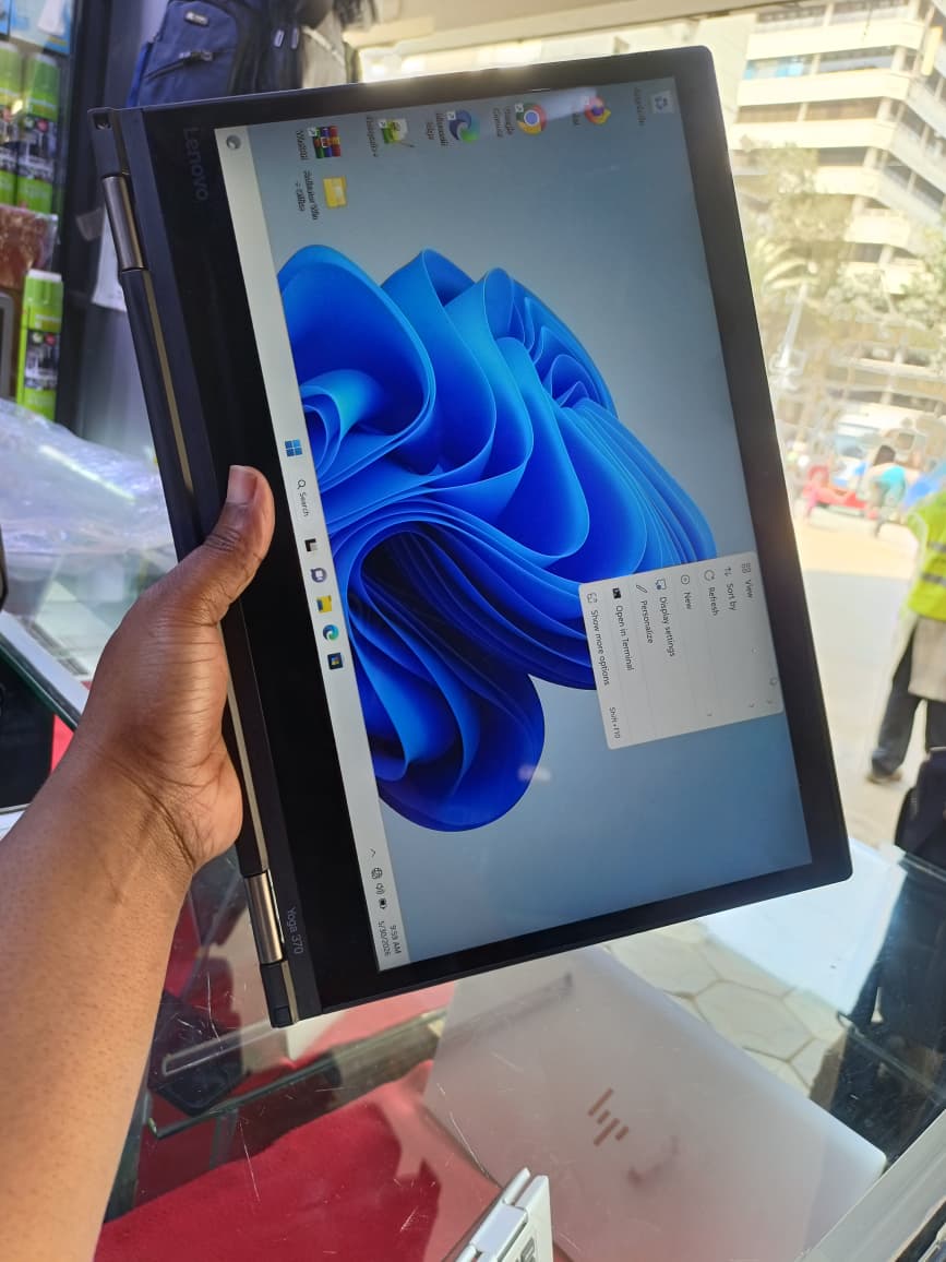 Lenovo ThinkPad Yoga 370 Core i5 7th Gen 8GB RAM 256GB SSD 13.3" FHD Touchscreen 2-in-1 Business Laptop