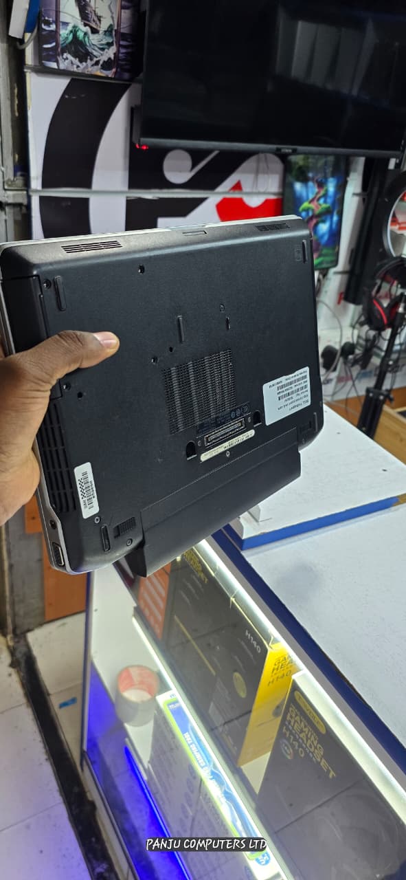 (FREE MOUSE)Refurbished dell latitude e6320 intel i5 8gb Ram 320gb ssd 13.3. Inch Screen student laptop Laptop With Windows 10 and Office 2016 pre activated