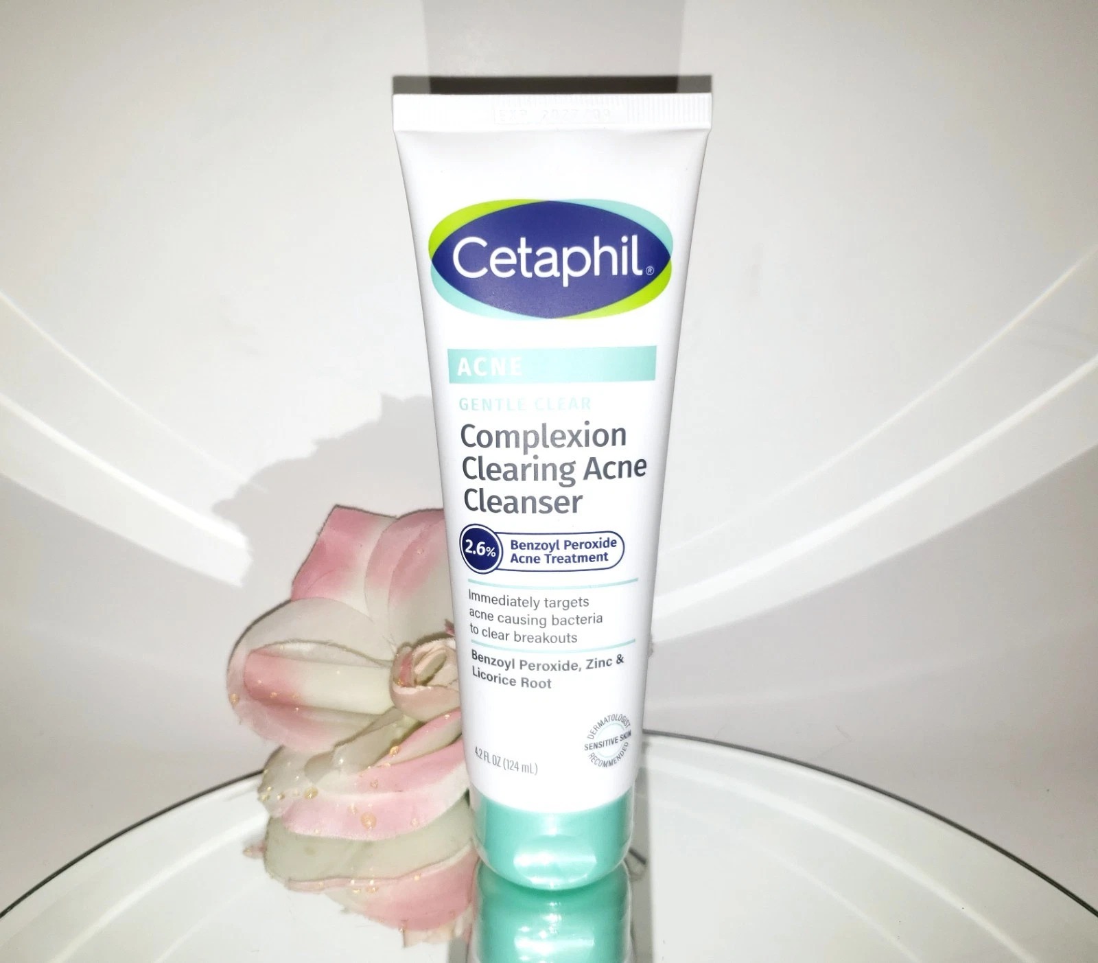 Cetaphil Acne Gentle Clear Complexion Clearing Cleanser 124ml – 2.6% Benzoyl Peroxide Acne Treatment, Zinc & Licorice Root, Oil Control, Pimple Cleanser for Sensitive Acne-Prone Skin