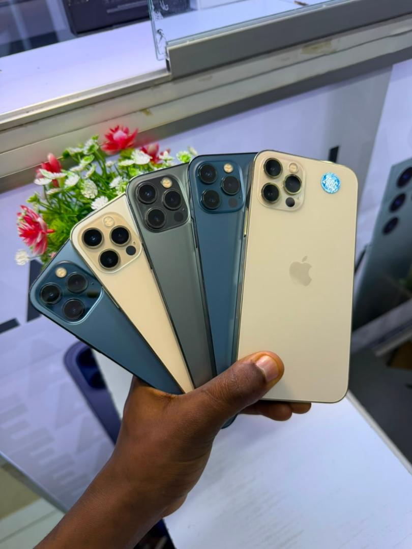 IPhone 13 Pro max.