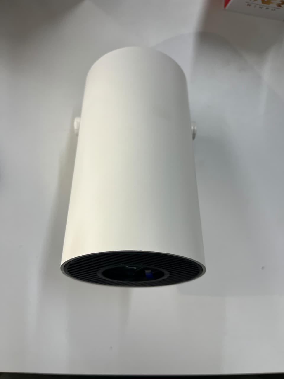 WINRO HY300 Smart Android Portable Projector 4K Support Home Cinema 180° Rotatable Auto Keystone Mini Projector with WiFi 6 & Bluetooth - White