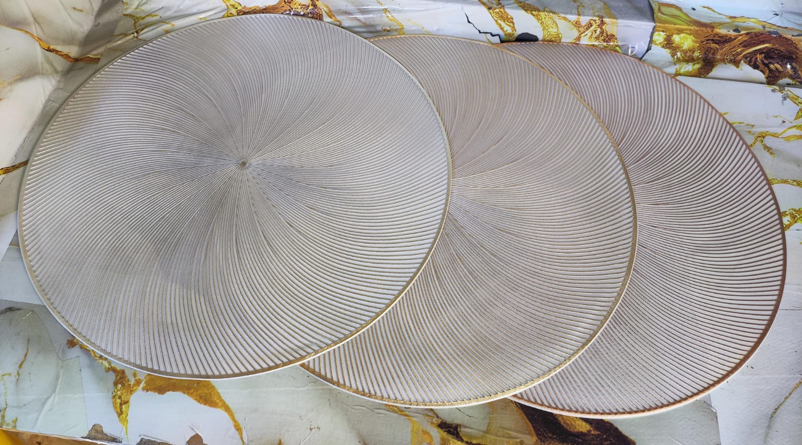 Set of 6PCS High Quality Decorative Table Mats - Stylish Placemats for Dining Table, Kitchen, Office & Home Use - Heat Resistant Table Protectors for Everyday Meals & Decor
