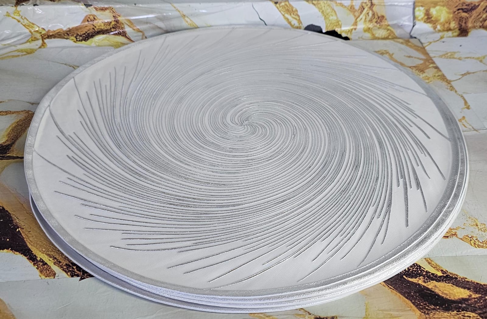 Set of 6PCS High Quality Decorative Table Mats - Stylish Placemats for Dining Table, Kitchen, Office & Home Use - Heat Resistant Table Protectors for Everyday Meals & Decor