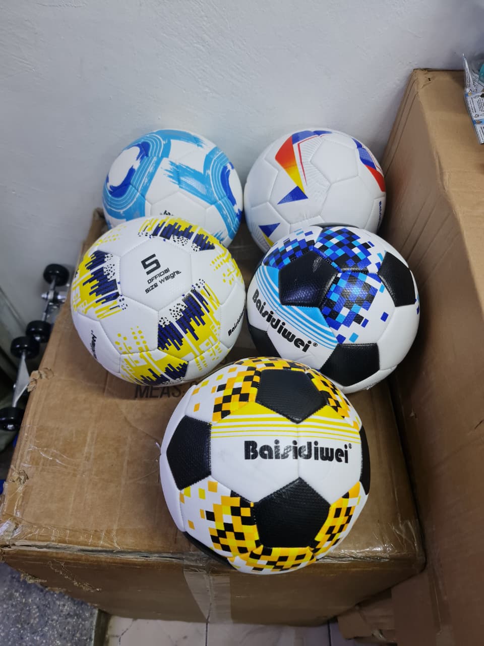 Football Soccer Training Match Practice Game Equipment Durable Outdoor Indoor Recreational Play Youth Adults Team Exercise Skill Development Accessories Competitive Fun Activit