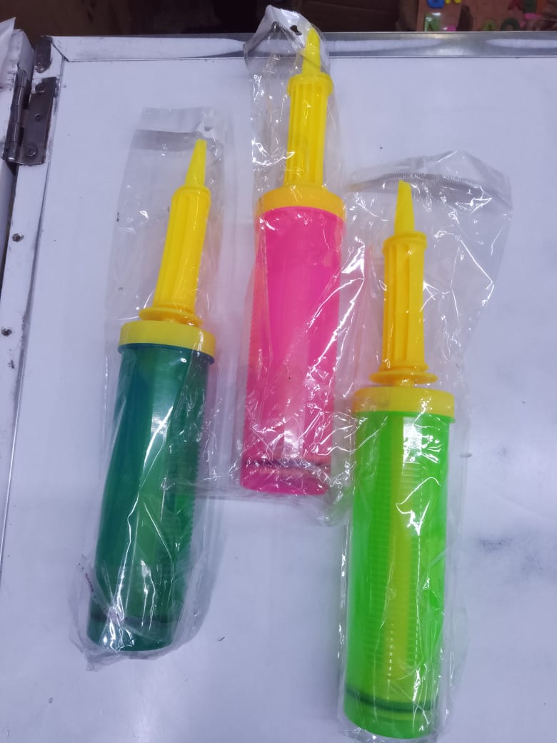 🎈 BALLOON PUMP 💨✨
Make balloon decoration faster and easier with this convenient balloon pump. Perfect for birthdays, parties, events, and celebrations.
✅ EASY & FAST INFLATION – 💨 Inflate balloons