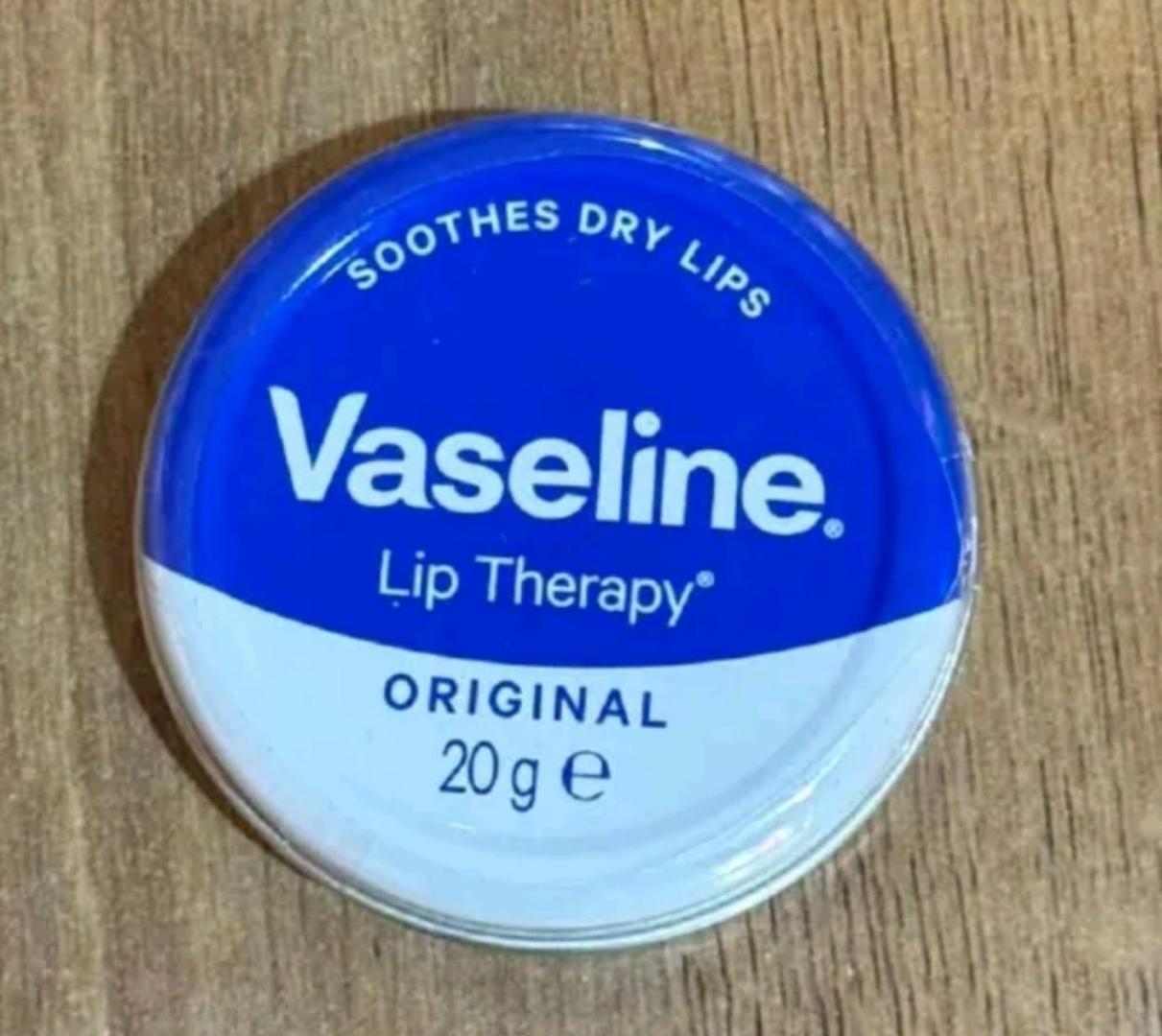 Vaseline Lip Therapy 20g choose original,aloe vera,cocoa butter,rosy lips.heals dry & chapped lips,deeply moisturizes the lips