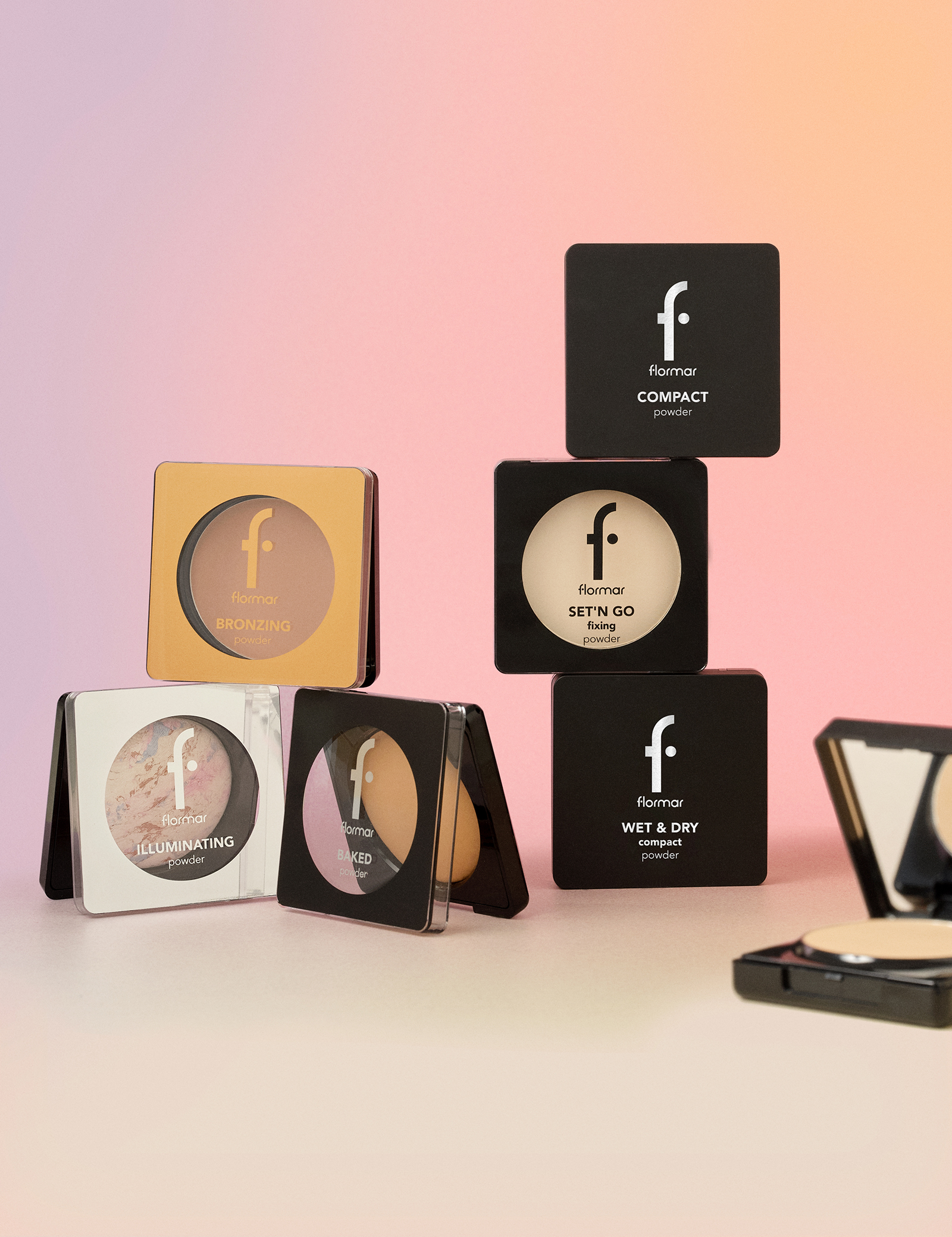 Flormar  Bronzing Powder Bronze Star Radiant Finish Highlighter, Buildable Glow, Smooth Texture Makeup Powder