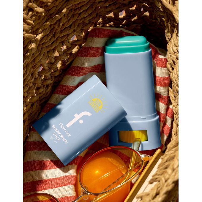 Flormar Tinted Moisturizer 001 Sunscreen Stick Spf50 Sun Lovers Glowy Finish Moisturizing Stick Sunscreen SPF50