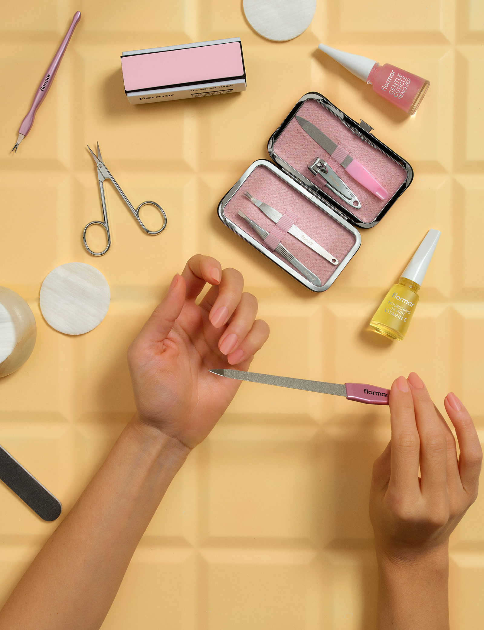 Flormar Manicure Set 4-Piece Kit with Cuticle Remover, Tweezers, Nail Clippers & File, Chic Case Nail Care Kit