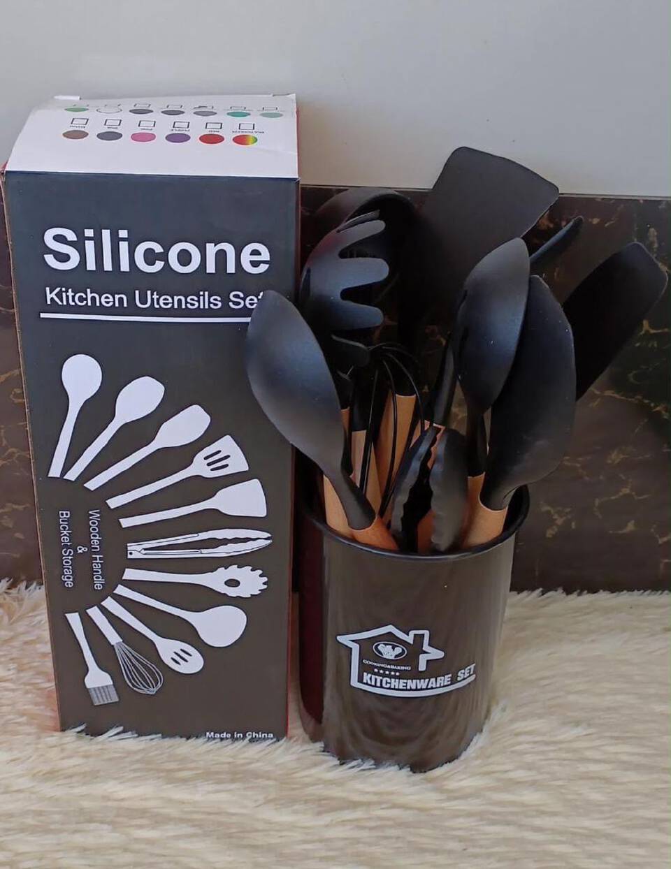 12PCS SILICONE COOKING SPOONS SET
a practical and versatile set of silicone cooking utensils designed for everyday food preparation. the variety of utensils makes it easy to stir, mix, serve and handl