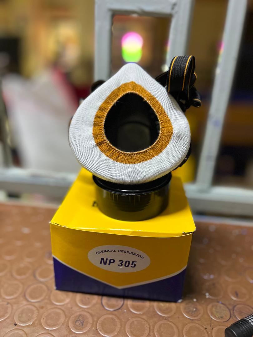 Chemical Respirator Mask NP305 – Single Cartridge Gas Mask for Dust, Fumes & Chemical Vapour Protection
