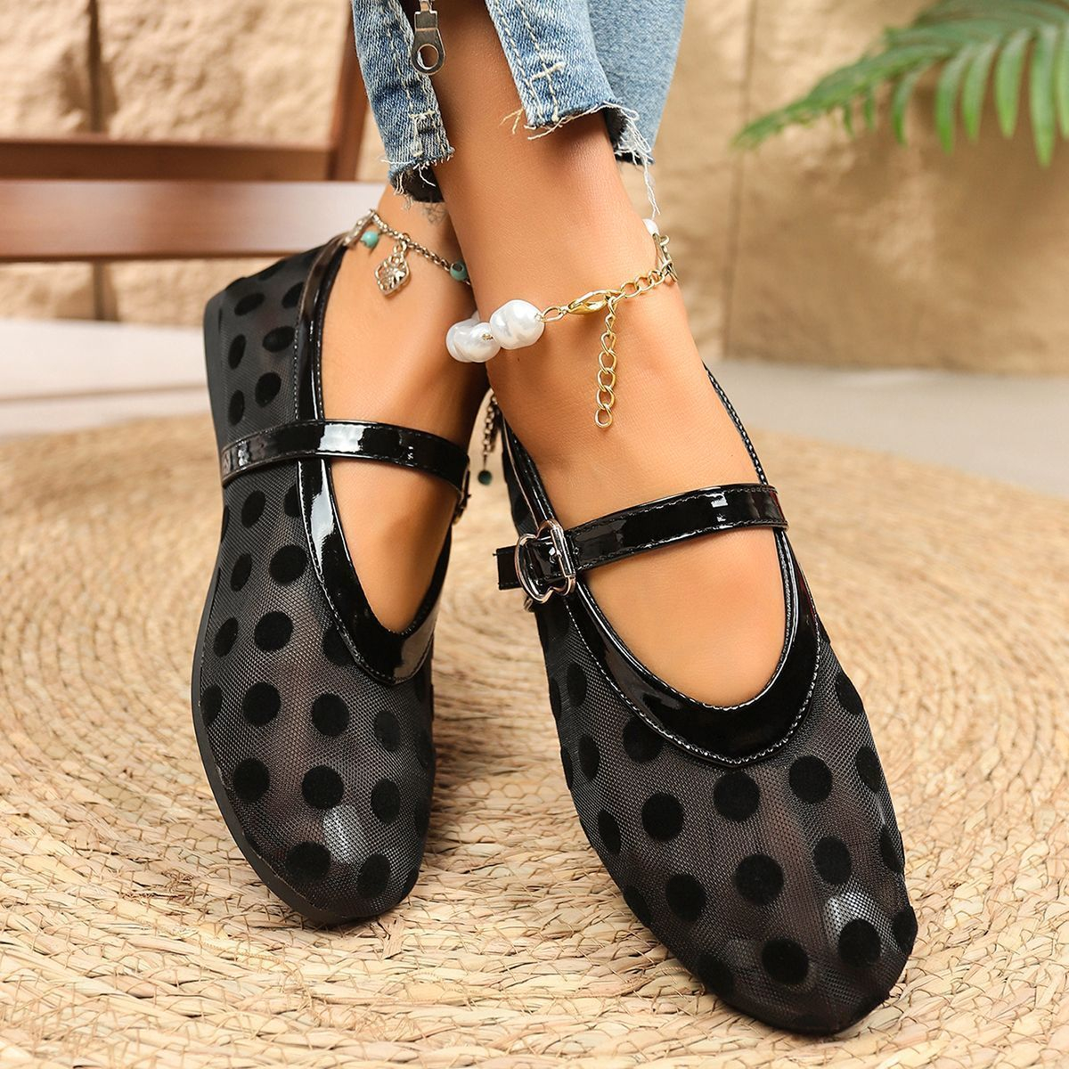 Korean-style polka-dot breathable flat Mary Jane shoes, round-toe design, soft and comfortable to wear