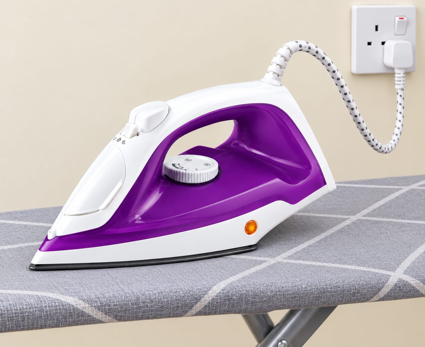 Sayona SI-2085 Stainless Steel Sole Plate Steam Iron Box 1200W