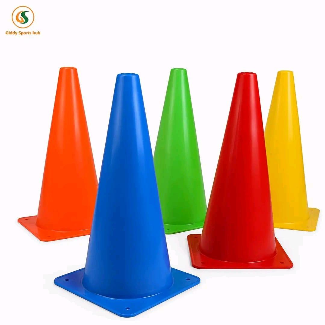 10Pcs Sports Training Cones Set Durable Agility Marker Cones Football Soccer Speed Training Disc Cones for Basketball Netball Rugby Volleyball Hockey PE Coaching Fitness Outdoor Practice