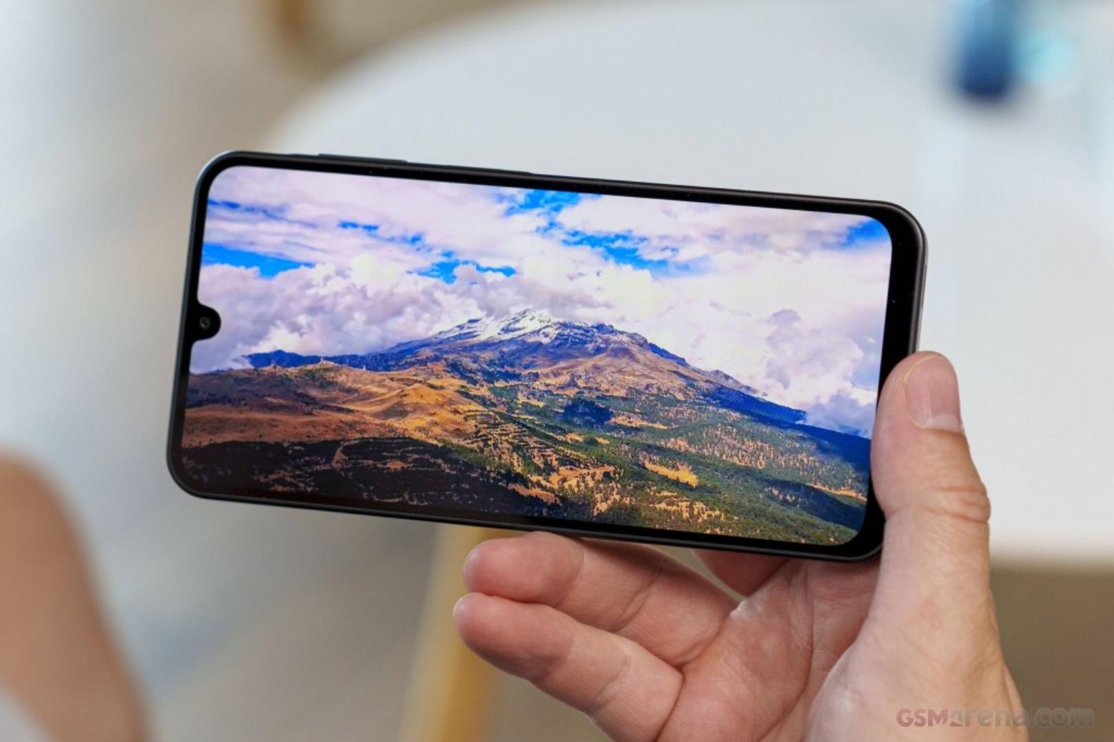 Samsung Galaxy A17 Smartphone 6.7 Inch AMOLED Display 50MP Camera 5000mAh Battery Dual SIM Factory Unlocked Android Phone