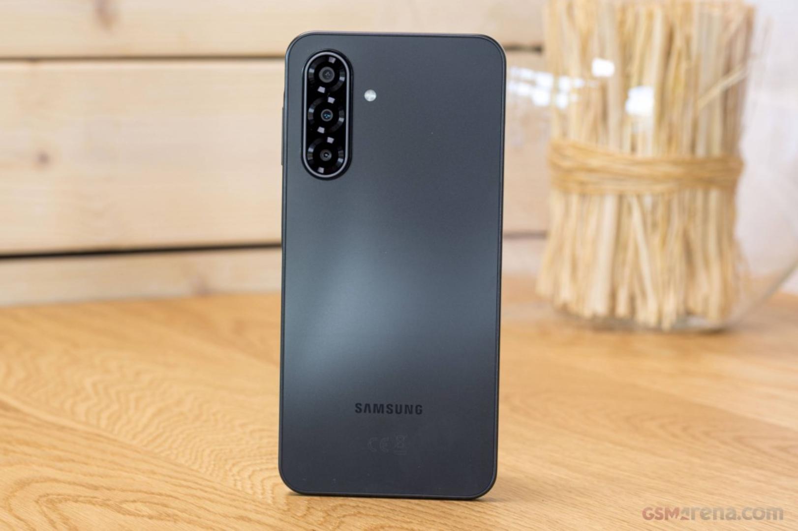 Samsung Galaxy A17 Smartphone 6.7 Inch AMOLED Display 50MP Camera 5000mAh Battery Dual SIM Factory Unlocked Android Phone