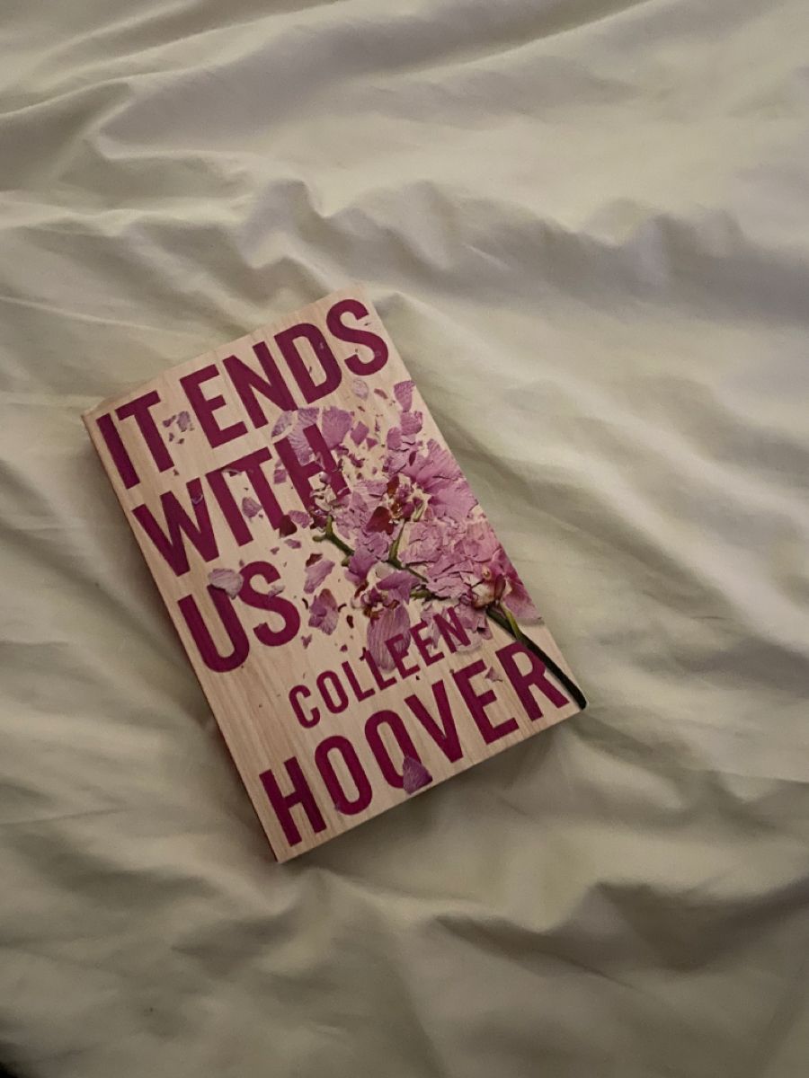 It Ends with Us — Colleen Hoover
