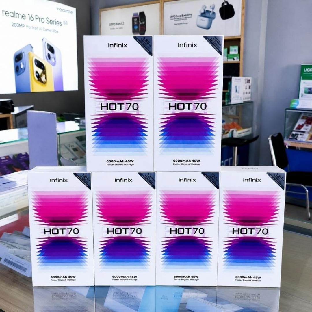 Infinix hot 70 ,5600mah battery capacity,128 gb storage, type C charger system, dual sim support,4g network ,fast charging power of 45watts 50mp Ai main daul camera