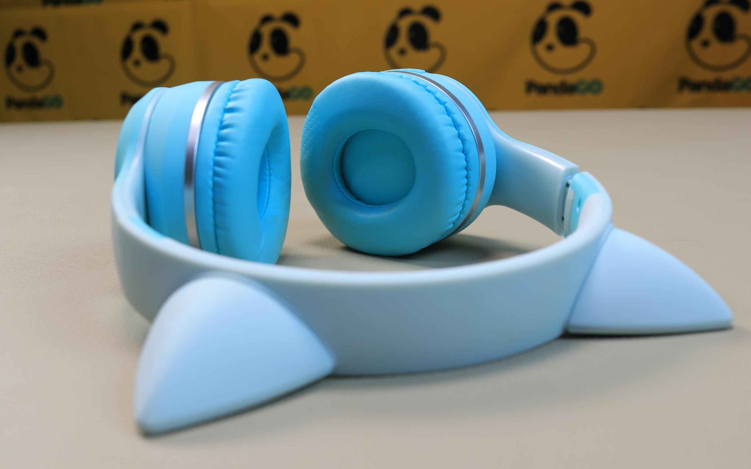 HZ-BT612 Cute LED Light-Up Cat Ear Bluetooth Headset – Long Battery Life, Soft Leather Earmuffs, TF Card & 3.5mm AUX