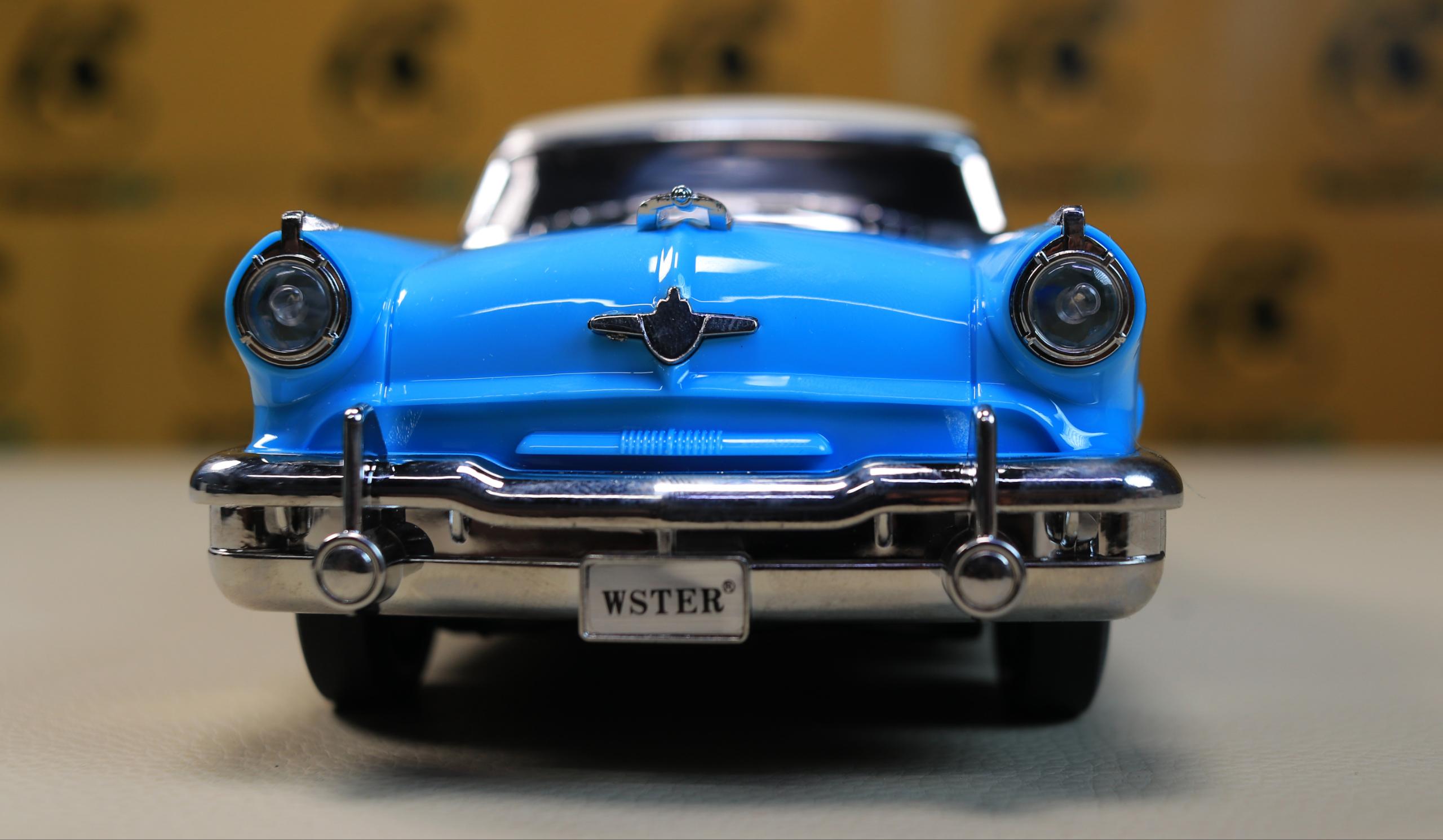 WS-1957 Retro Classic Car Bluetooth Speaker – Portable Wireless Novelty Stereo with FM Radio, USB & TF Card