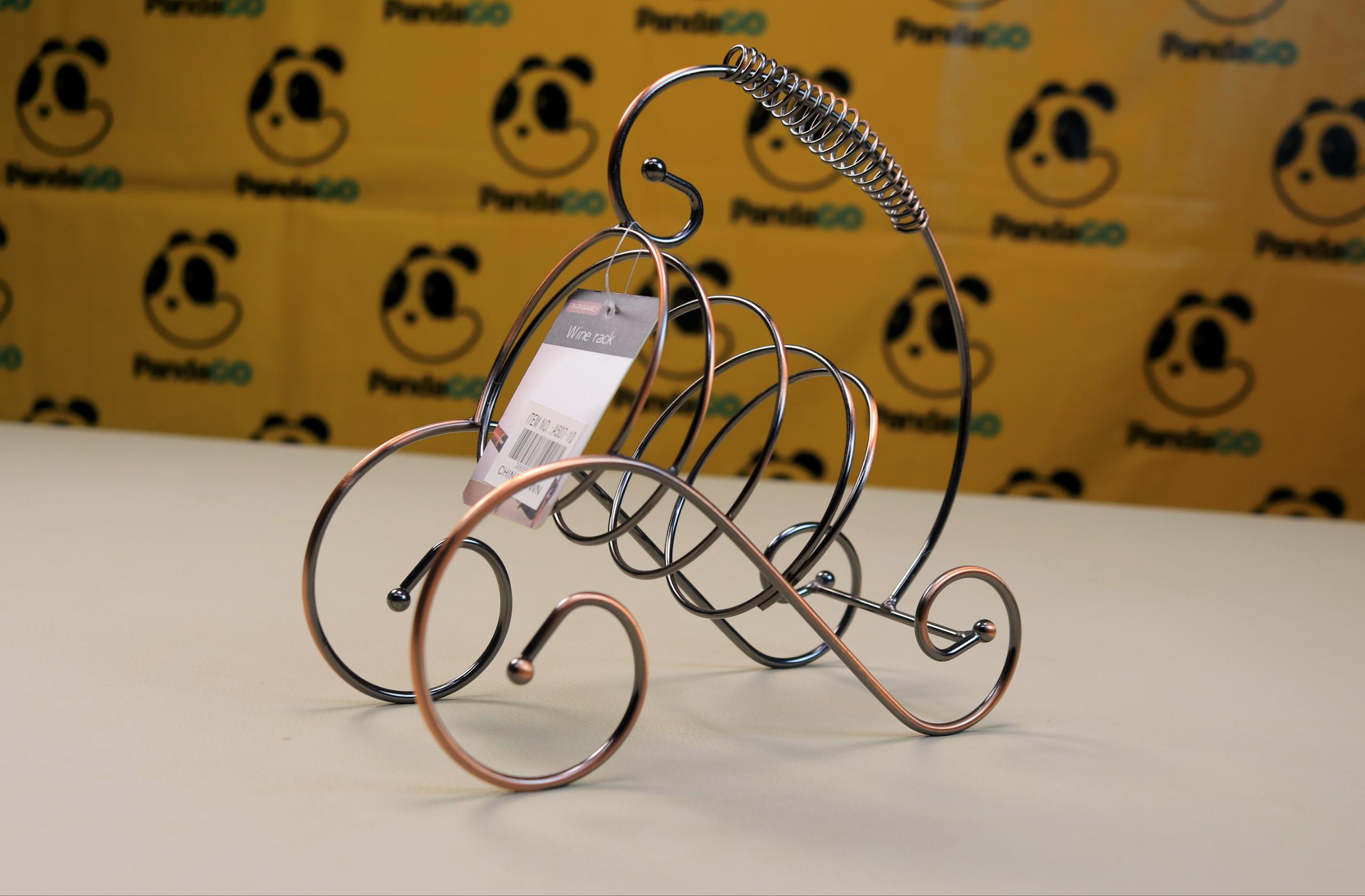 Vintage Spiral Metal Wine Bottle Holder – Decorative Tricycle Tabletop Wine Rack (Rose Gold & Dark Chrome)