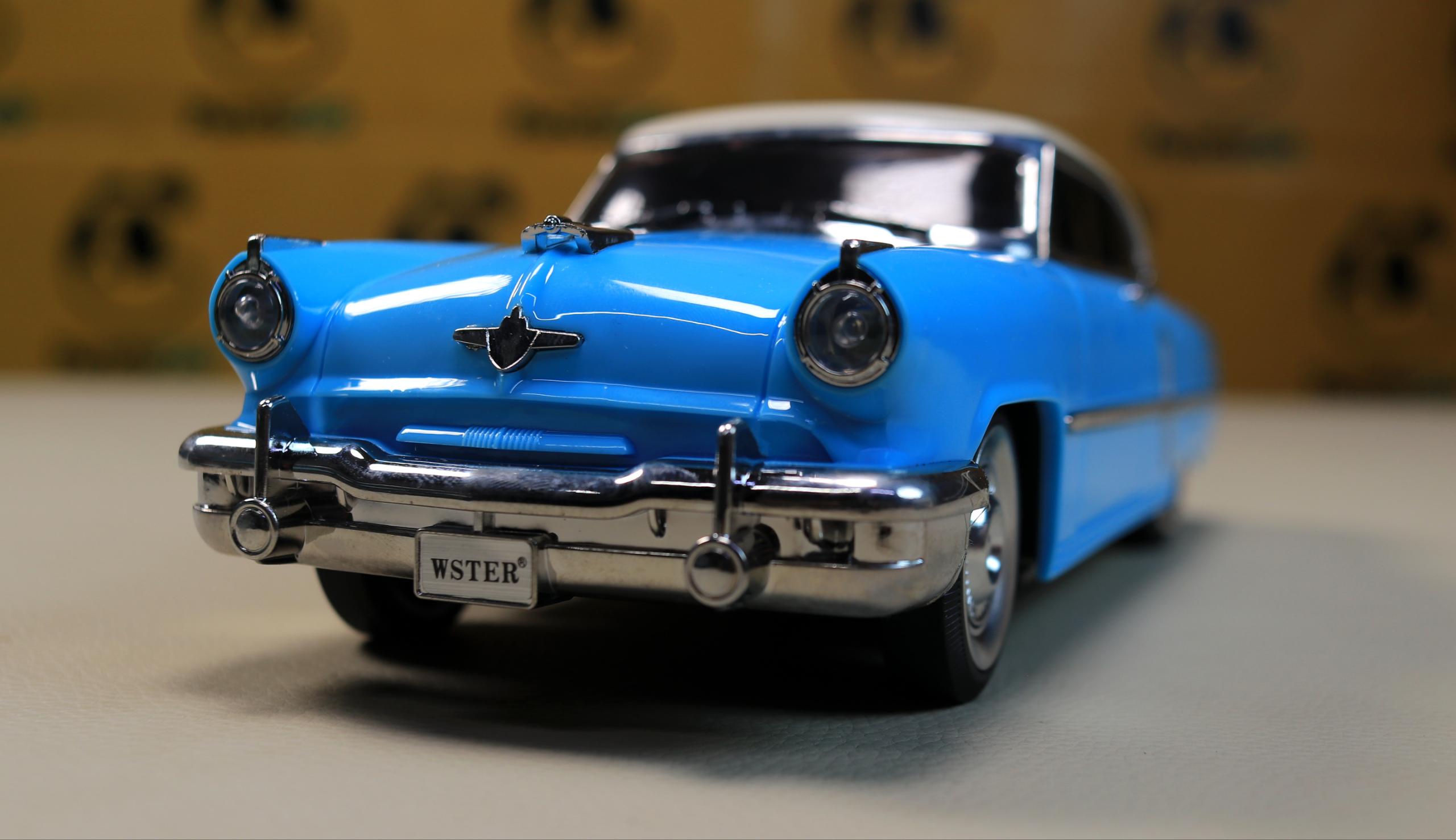 WS-1957 Retro Classic Car Bluetooth Speaker – Portable Wireless Novelty Stereo with FM Radio, USB & TF Card