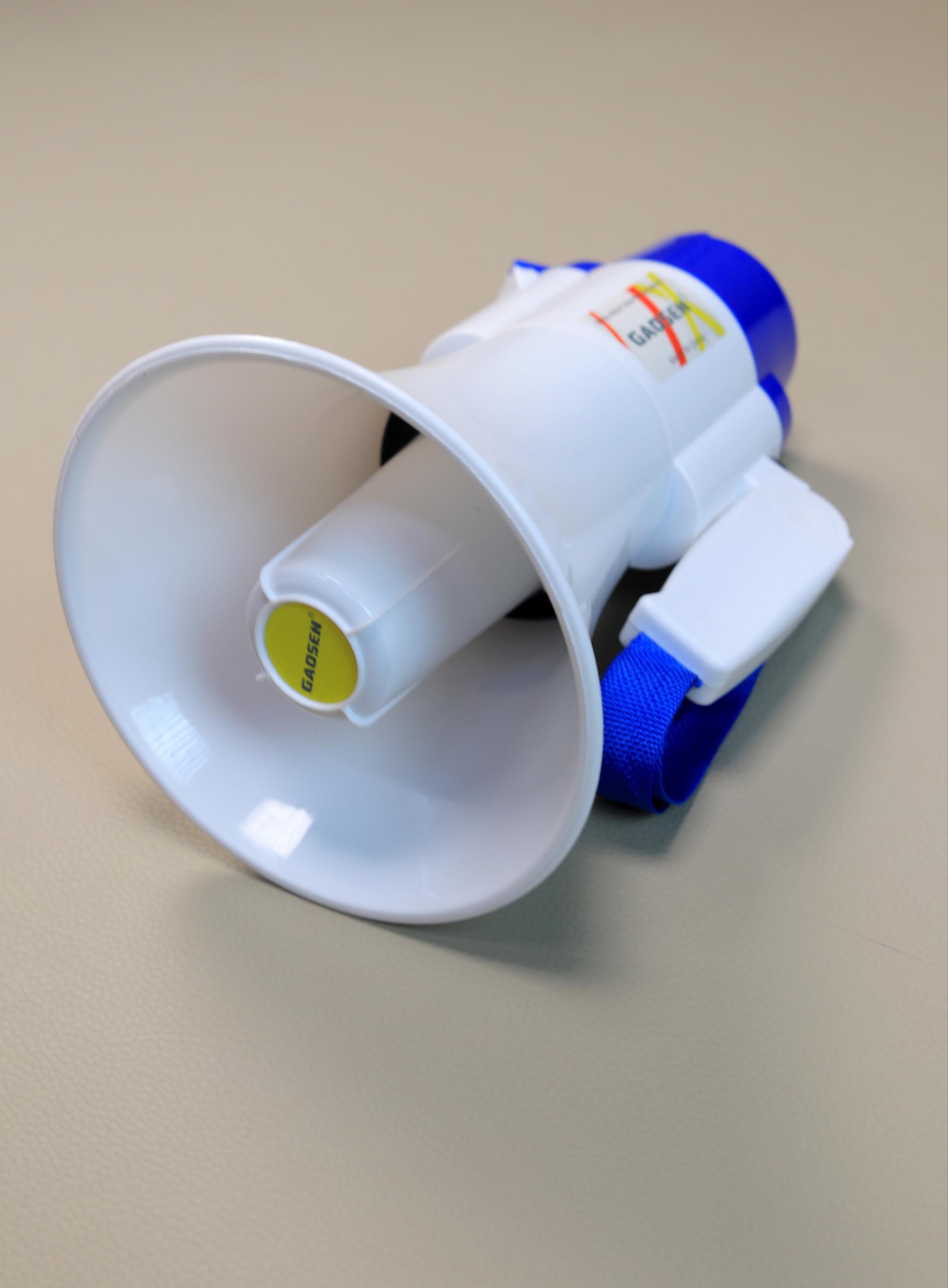 GAOSEN Rechargeable Megaphone Speaker – Portable Handheld Loudspeaker with Digital Sound Amplification, Charging Indicator and Lithium Battery