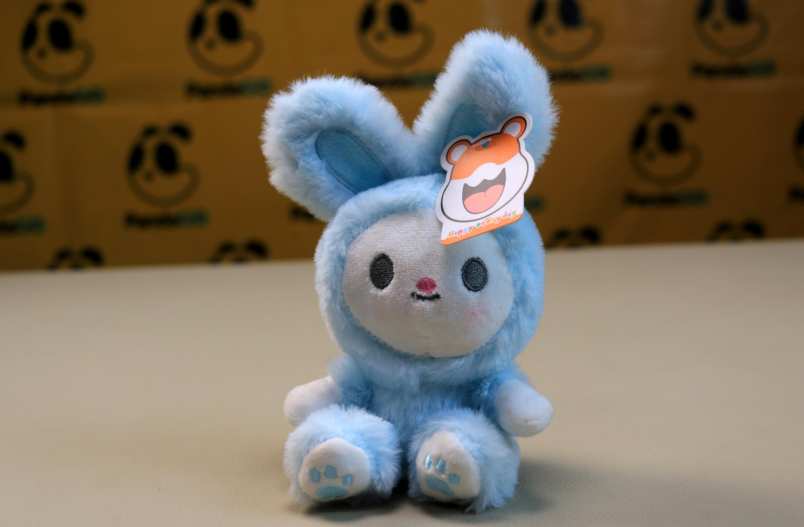 Cute Light Blue Bunny Plush Keychain Pendant – Soft Fluffy Rabbit Doll Bag Charm, Backpack Accessory & Car Key Ring Gift for Girls & Kids