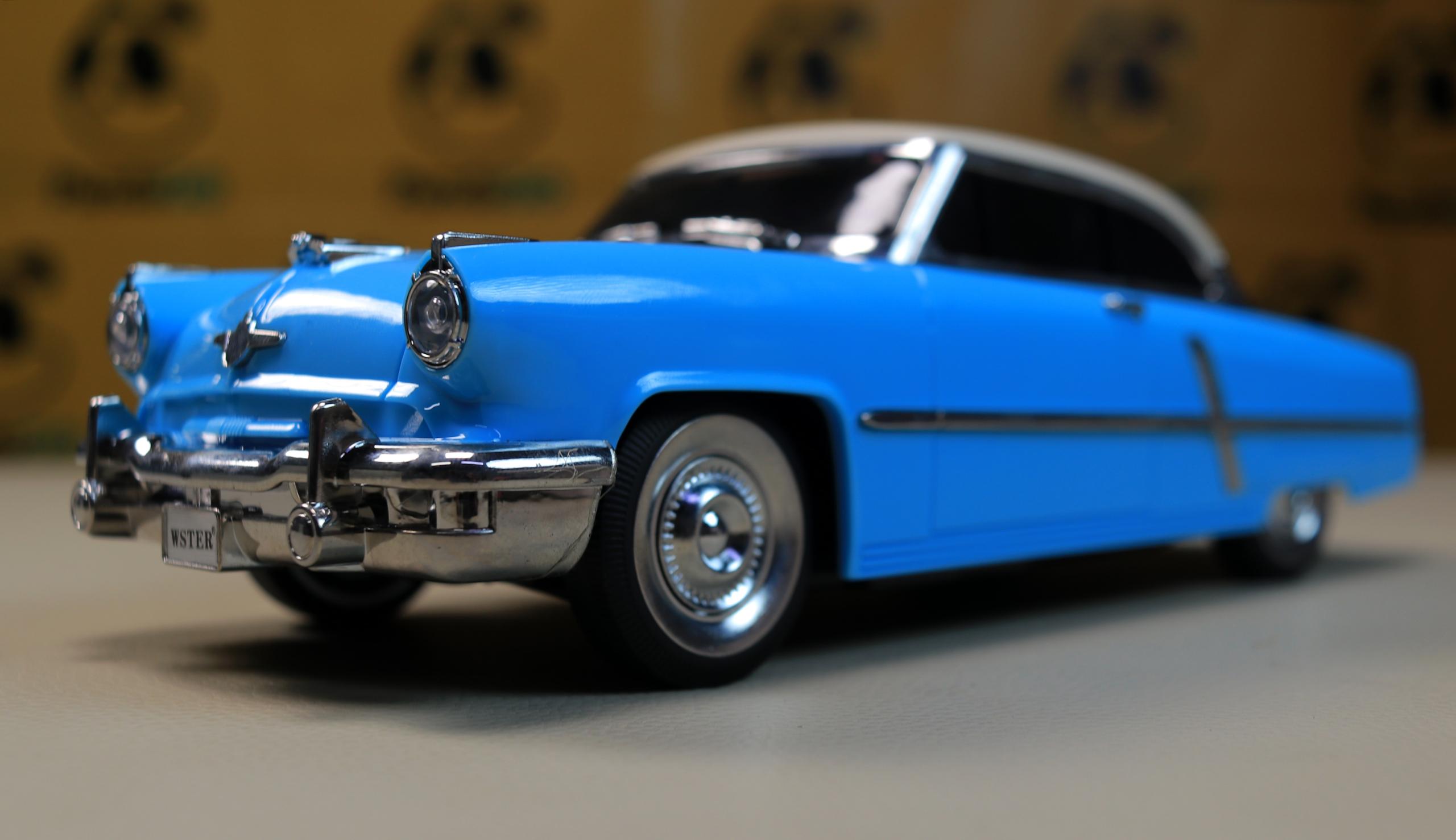 WS-1957 Retro Classic Car Bluetooth Speaker – Portable Wireless Novelty Stereo with FM Radio, USB & TF Card