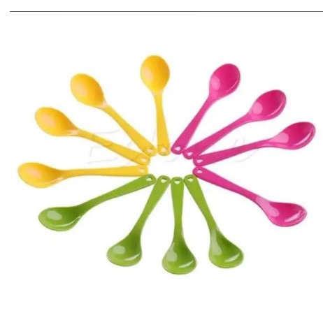 DEAL MOTO MOTO!!! BPA Free plastic. 12 pcs high quality kitchen Portable coloured baby spoons