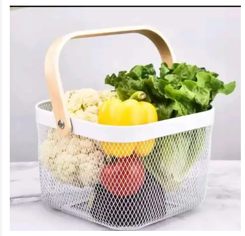 Portable Fruit Storage Basket with Bamboo Handle – Alloy Mesh Fruit Bowl for Kitchen Countertop, Dining Table and Picnic Use, Lightweight Portable Produce Organizer for Fruits & Household Storage