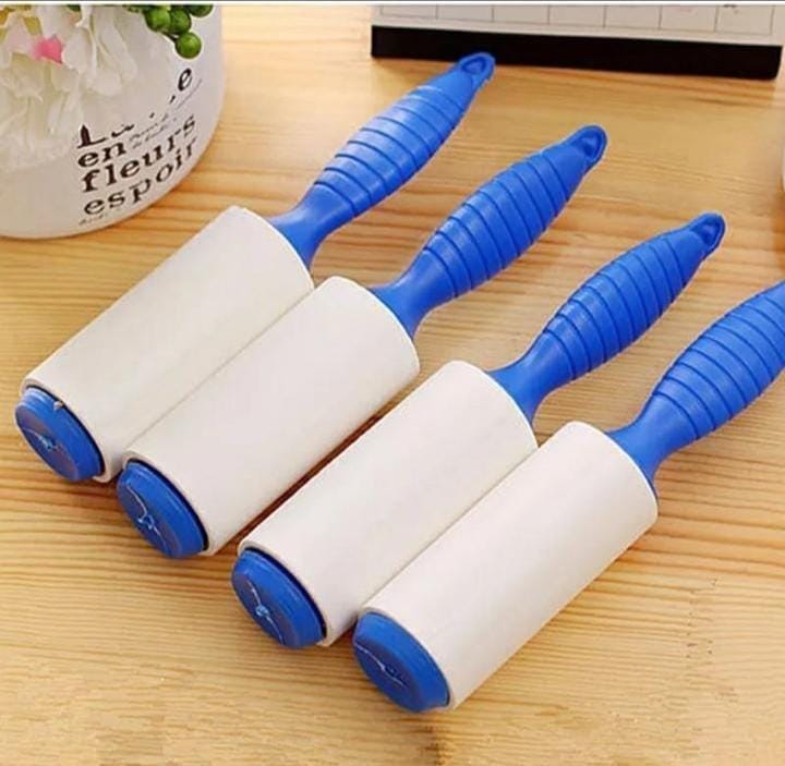 Lint remover in Colour Blue in size Measurements 23cm by 4.5cm. keep your look fresh
