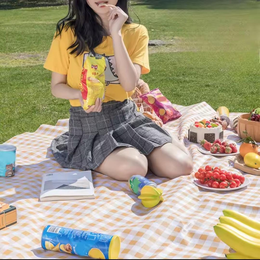 Foldable and Waterproof Picnic Mat for Outdoors or Camping, Picnic Blanket/ Camping Floor Carpet/ Beach Blanket, Tent, Meadow Mat, Park Grass Mat, Yoga Mat, Foldable Sleeping Pillow - LARGE 200x200cm