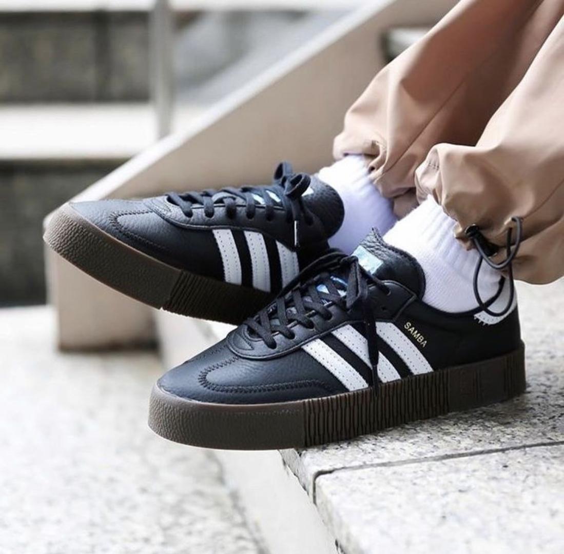 Stylish Unisex Samba Sneaker-Classic White & And Black Casual Shoes ,Comfortable Everyday Sneakers For Men And Women ,Trendy fashion Footwear For All Occasions