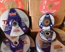 SALI 4.5 Inch Heavy Duty Metal Grinding Disc 115x6x22.2mm A24Q4BF Depressed Center Abrasive Wheel for Angle Grinder Structural Steel Cast Iron Weld Shaving and Heavy Rust Removal Pack 115mm