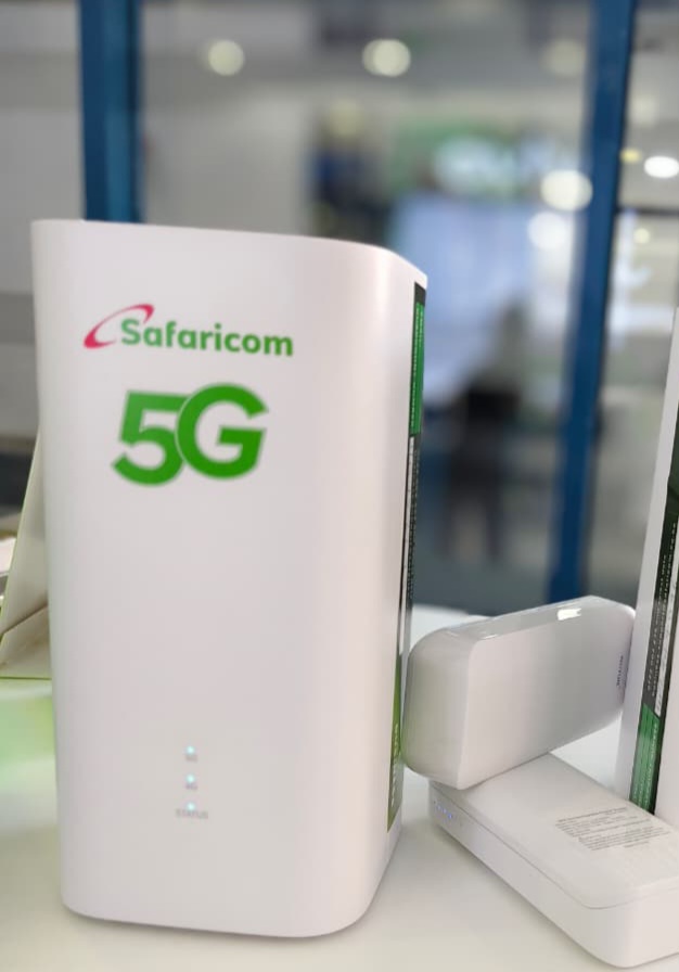 Safaricom 5G WiFi Router Up to 2400 Mbps , WiFi up to 60 Connection Huawei Wireless Indoor Router With UPS Power Bank Get 1 MONTH FOR 2,999 KSH Subscription. Indoor Huawei comes with free powerbank