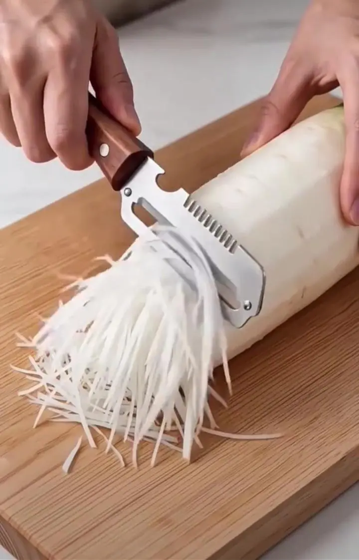 Stainless Steel Vegetable Julienne Slicer & Shredder – Carrot, Cabbage, Potato & Cucumber Cutter