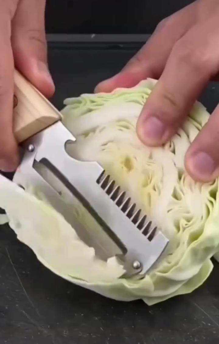 Stainless Steel Vegetable Julienne Slicer & Shredder – Carrot, Cabbage, Potato & Cucumber Cutter