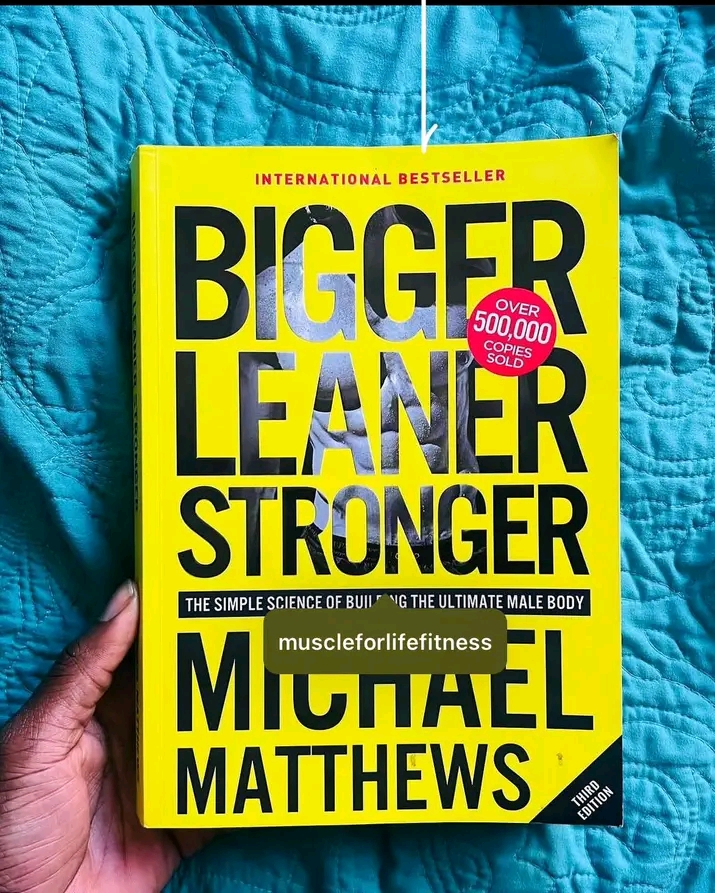 Bigger Leaner Stronger: The Simple Science of Building the Ultimate Male Body
Book by Michael Matthews + FREE BOOKMARK