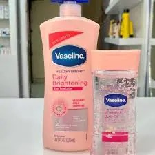 725ml Vaseline Daily Brightening Even Tone Lotion + Intensive Care Vitamin B3 Body Oil 200ML