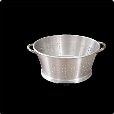 Pardini Aluminium Colander – Heavy-Duty Multipurpose Strainer for Washing Fruits, Vegetables & Draining Pasta Make food preparation quick and convenient