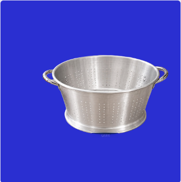 Pardini Aluminium Colander – Heavy-Duty Multipurpose Strainer for Washing Fruits, Vegetables & Draining Pasta Make food preparation quick and convenient