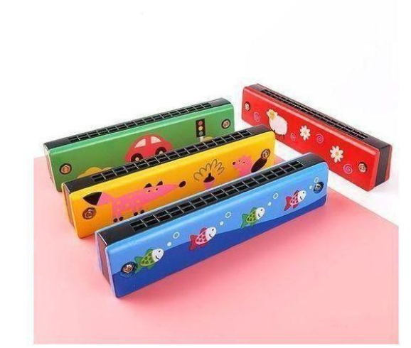 Harmonica for Kids, Lightweight Cartoon Themed Harmonica with Double Row of 16 Holes, Harmonica for Toddler, Kids, Adult Beginners' Musical Instrument Toy Gift